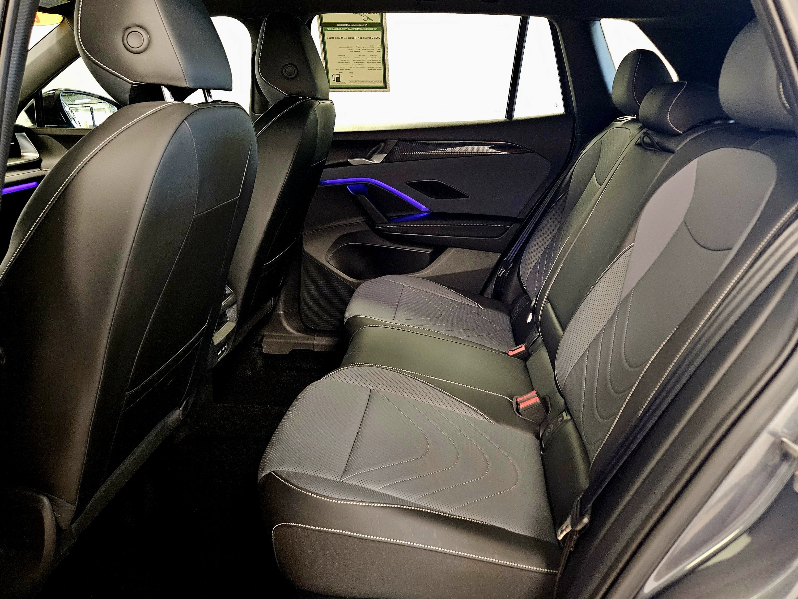 2025 Volkswagen Tiguan SE R-Line Black