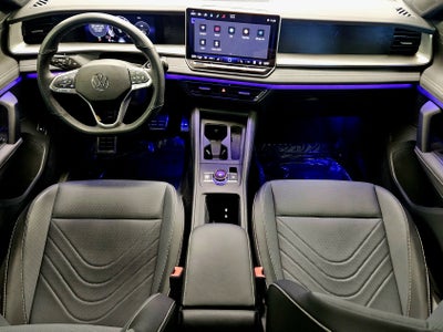 2025 Volkswagen Tiguan SE R-Line Black