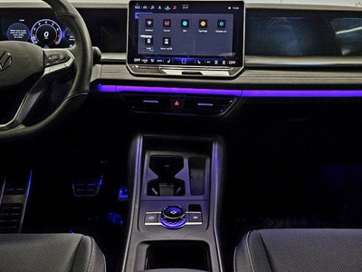 2025 Volkswagen Tiguan SE R-Line Black