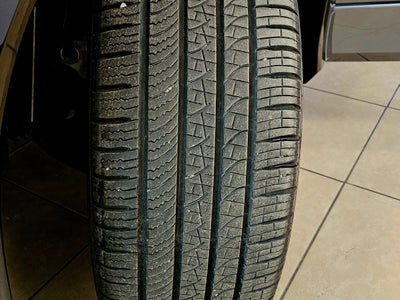 2025 Volkswagen Tiguan SE R-Line Black