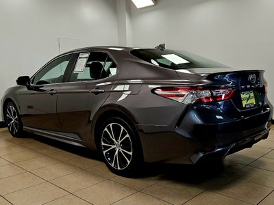 2020 Toyota Camry SE