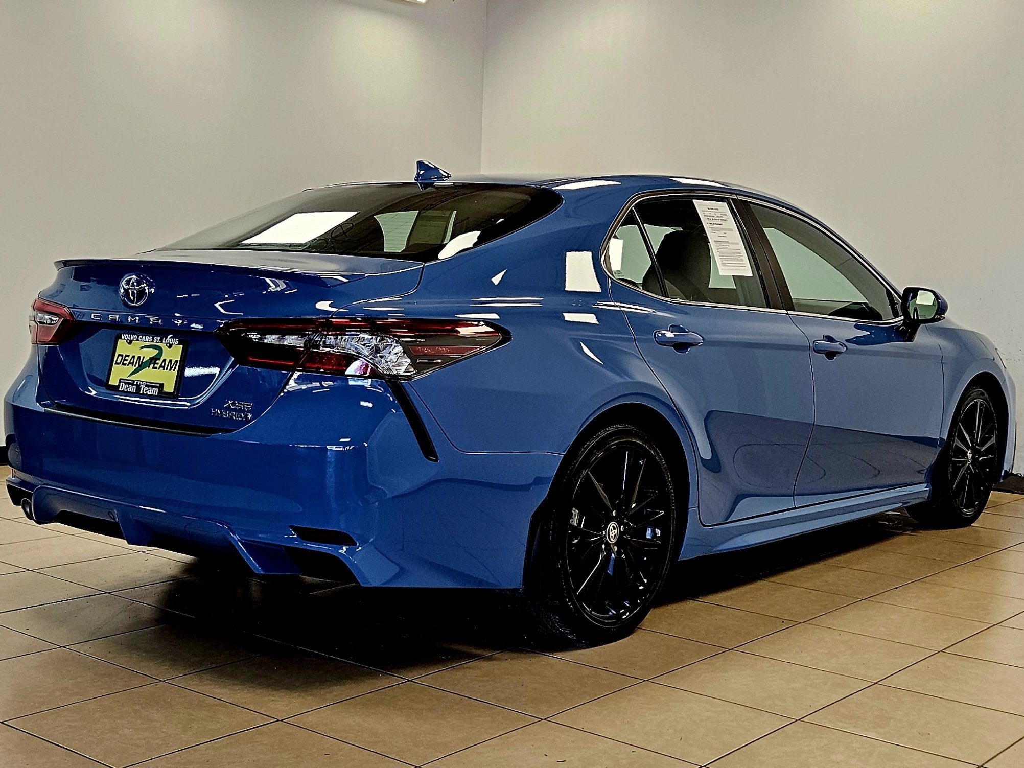 2023 Toyota Camry Hybrid XSE