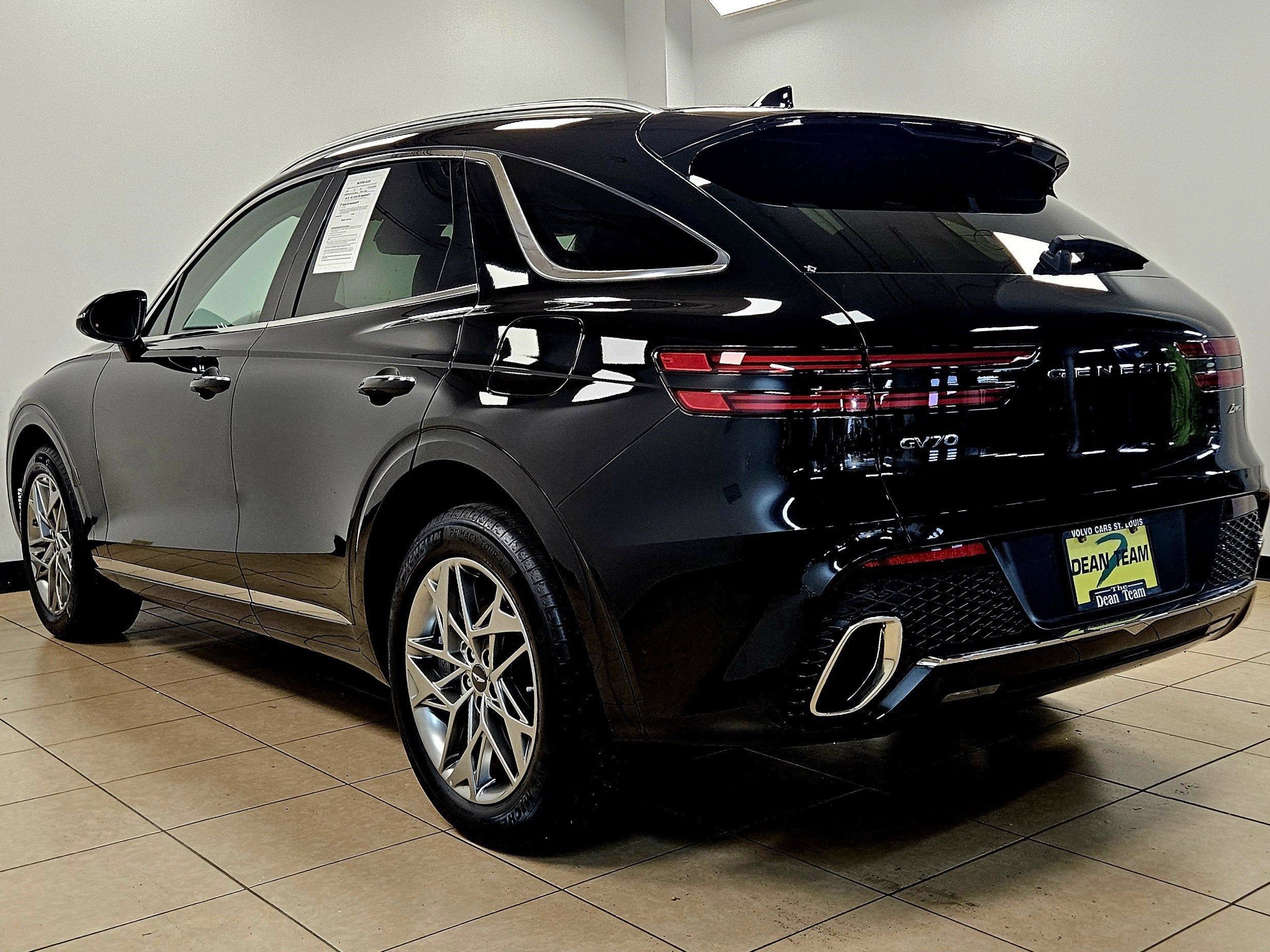 2025 Genesis GV70 2.5T