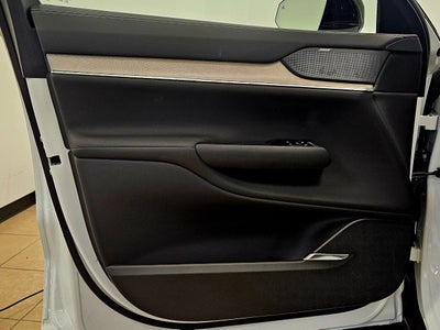 2025 Volvo EX90 Plus