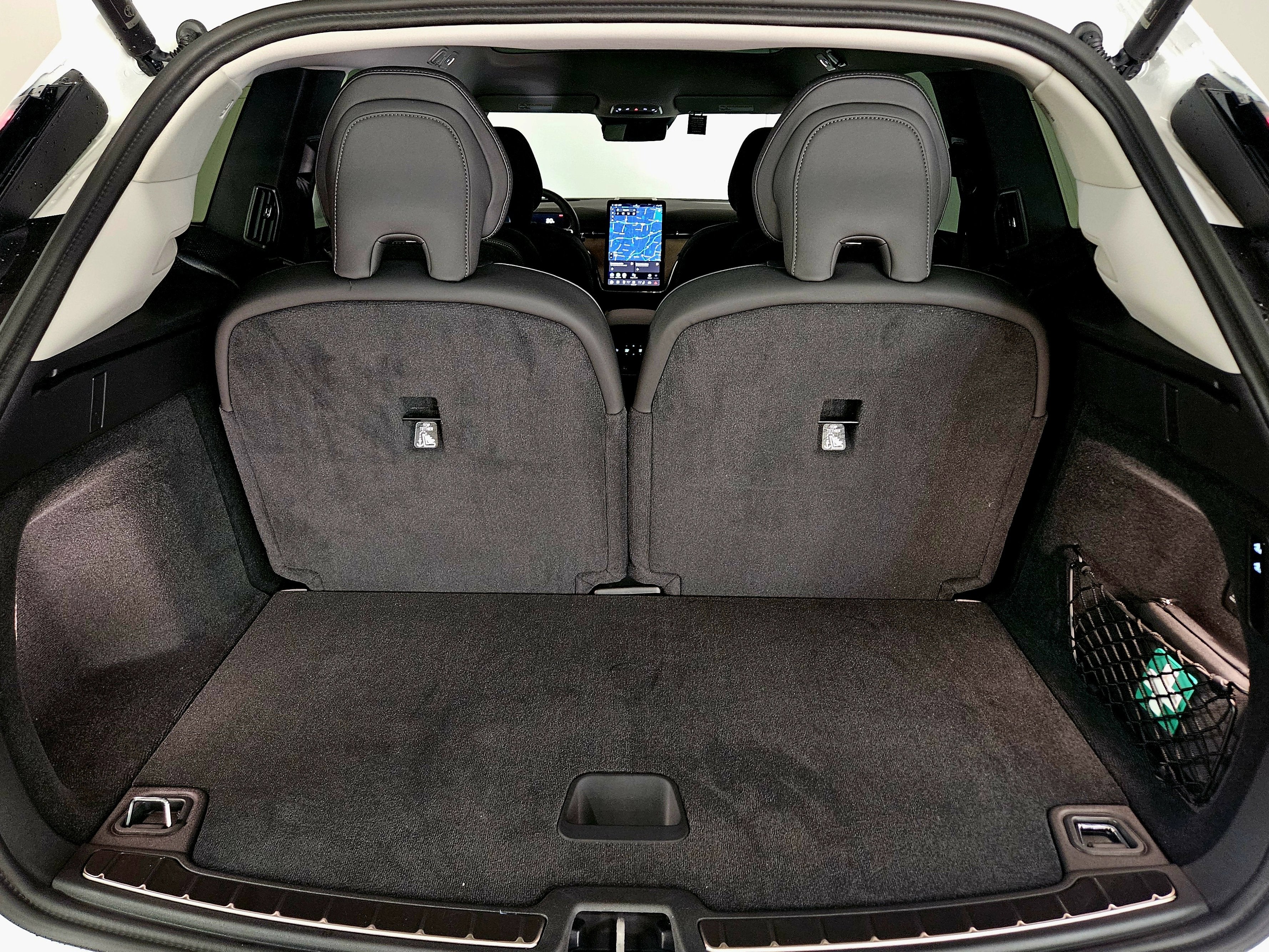 2025 Volvo EX90 Plus