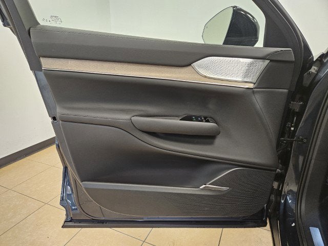 2025 Volvo EX90 Ultra