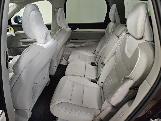 2025 Volvo EX90 Plus