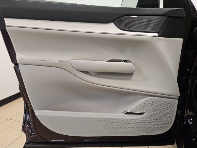 2025 Volvo EX90 Plus