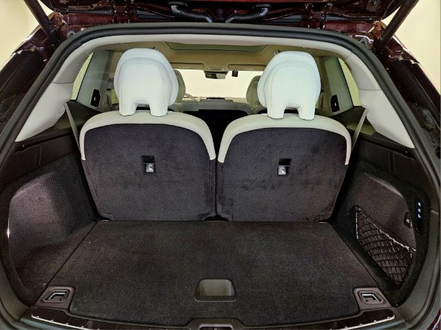 2025 Volvo EX90 Plus