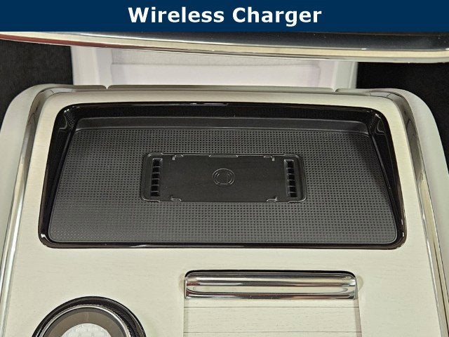 2025 Volvo EX90 Plus