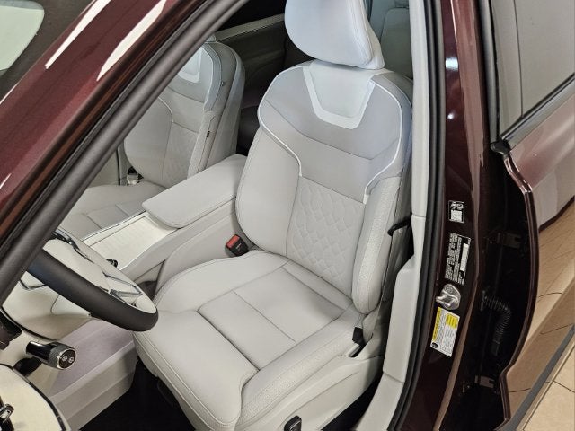2025 Volvo EX90 Plus