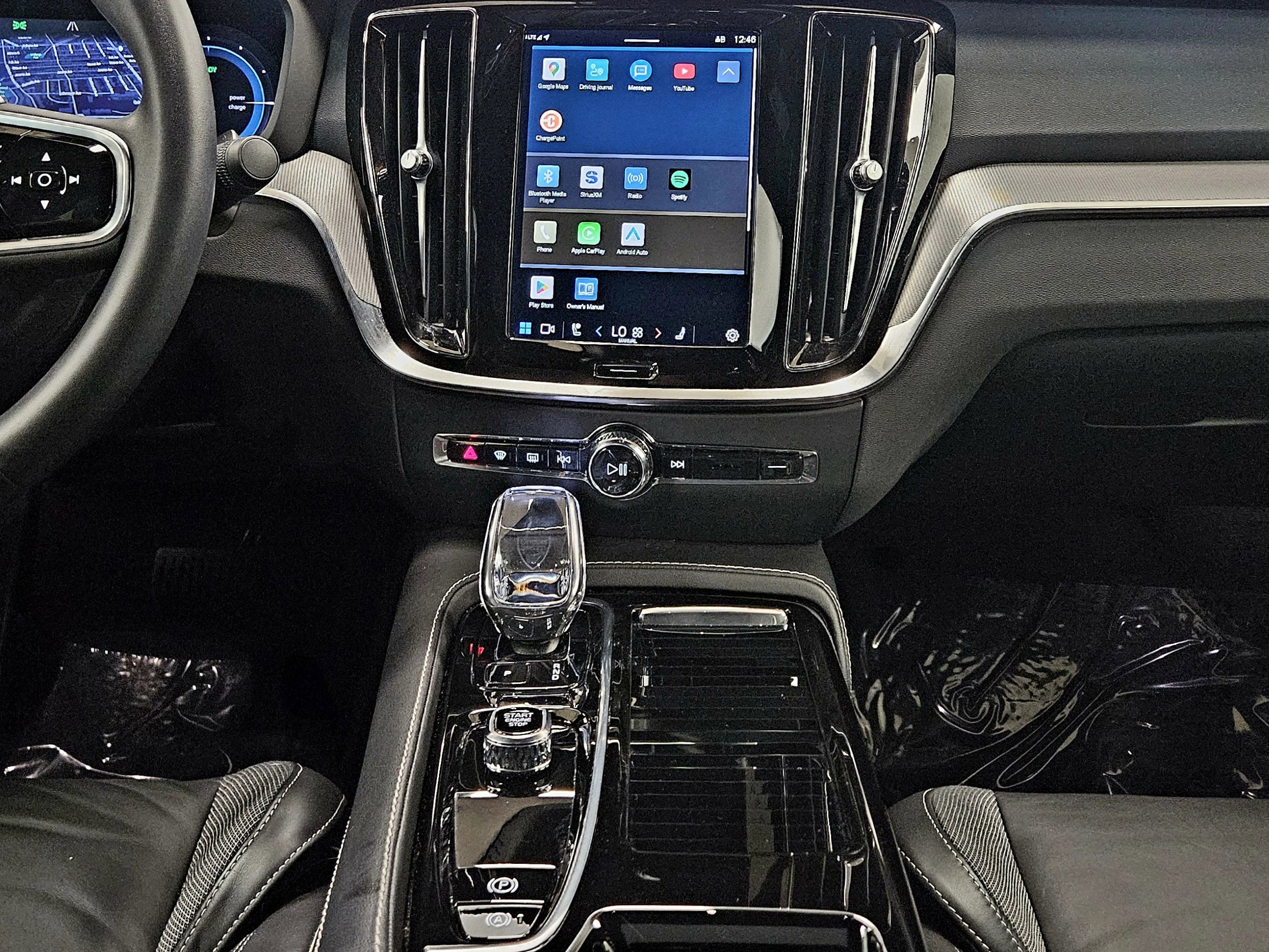 2024 Volvo S60 Recharge Plug-In Hybrid Plus Black Edition