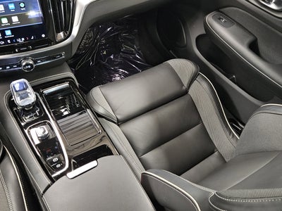 2024 Volvo S60 Recharge Plug-In Hybrid Plus Black Edition