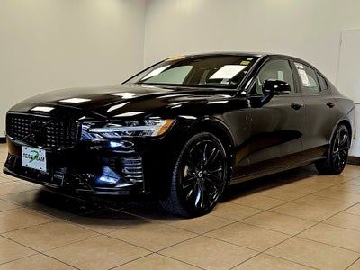 2024 Volvo S60 Recharge Plug-In Hybrid Plus Black Edition