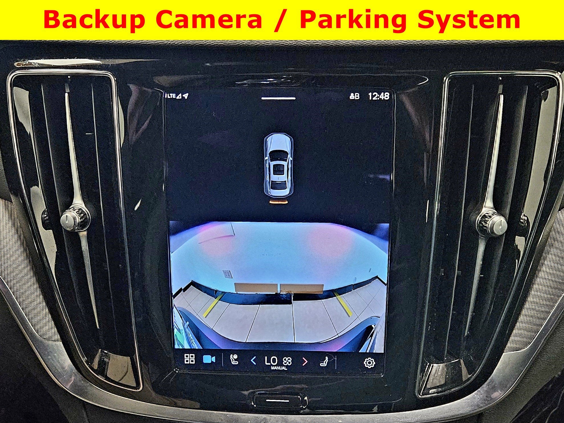 2024 Volvo S60 Recharge Plug-In Hybrid Plus Black Edition