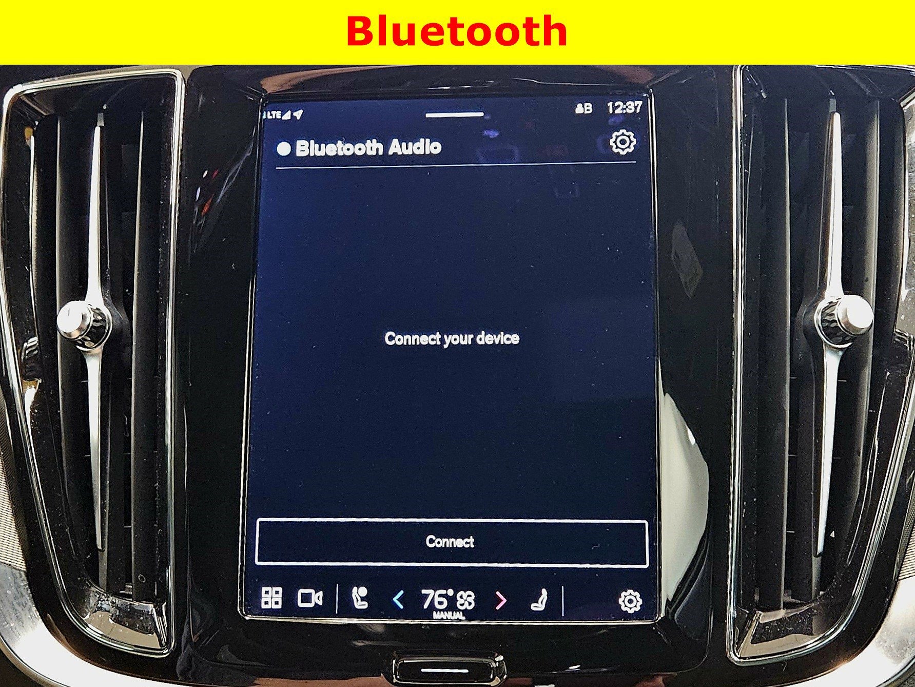 2024 Volvo S60 Recharge Plug-In Hybrid Plus Black Edition