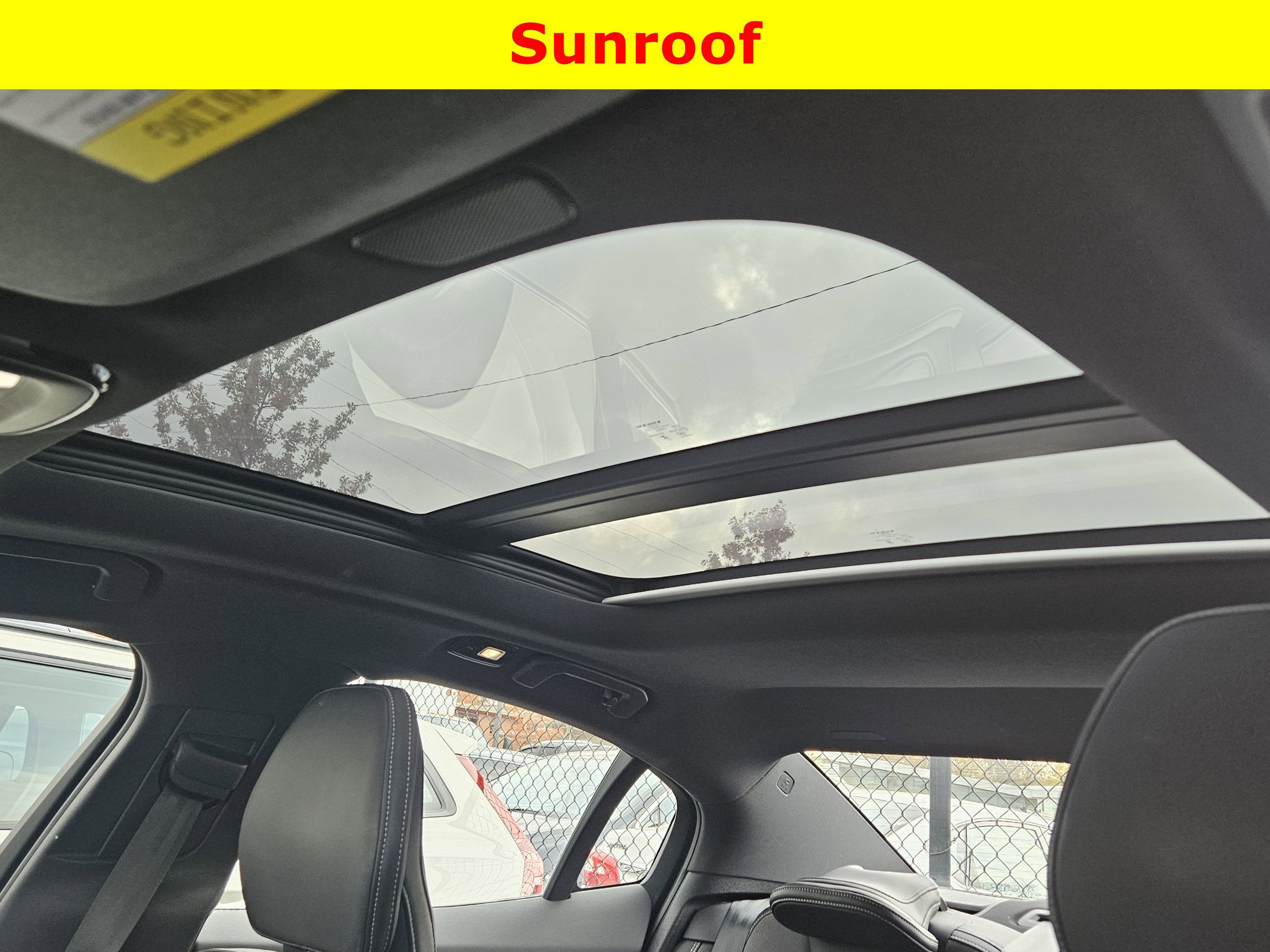 2024 Volvo S60 Recharge Plug-In Hybrid Plus Black Edition