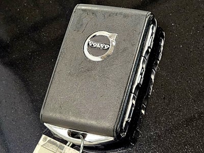 2024 Volvo S60 Recharge Plug-In Hybrid Plus Black Edition