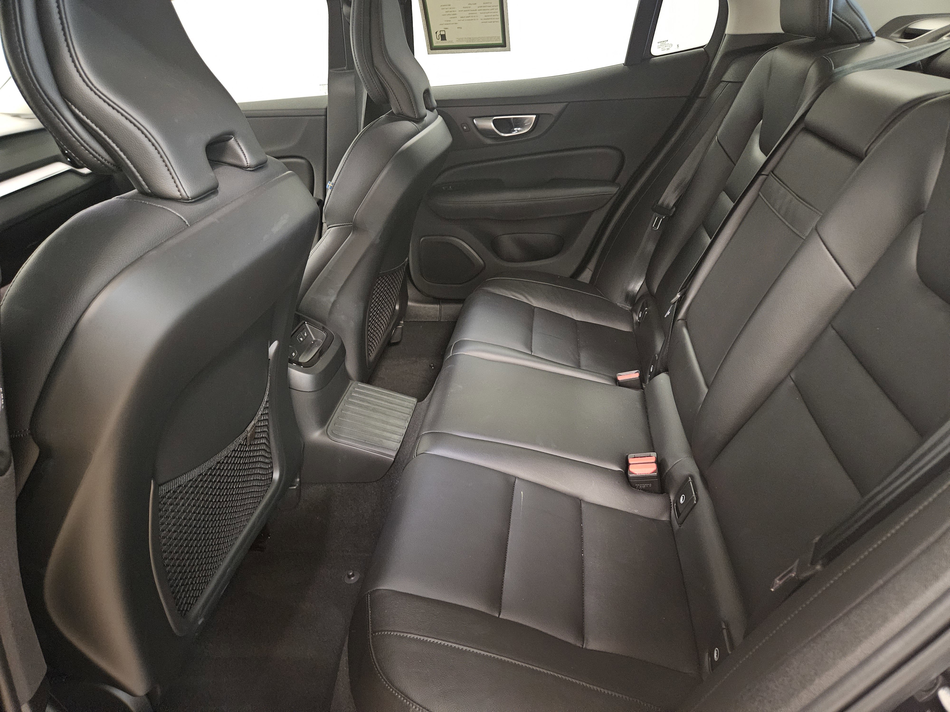 2024 Volvo S60 Recharge Plug-In Hybrid Core Dark Theme