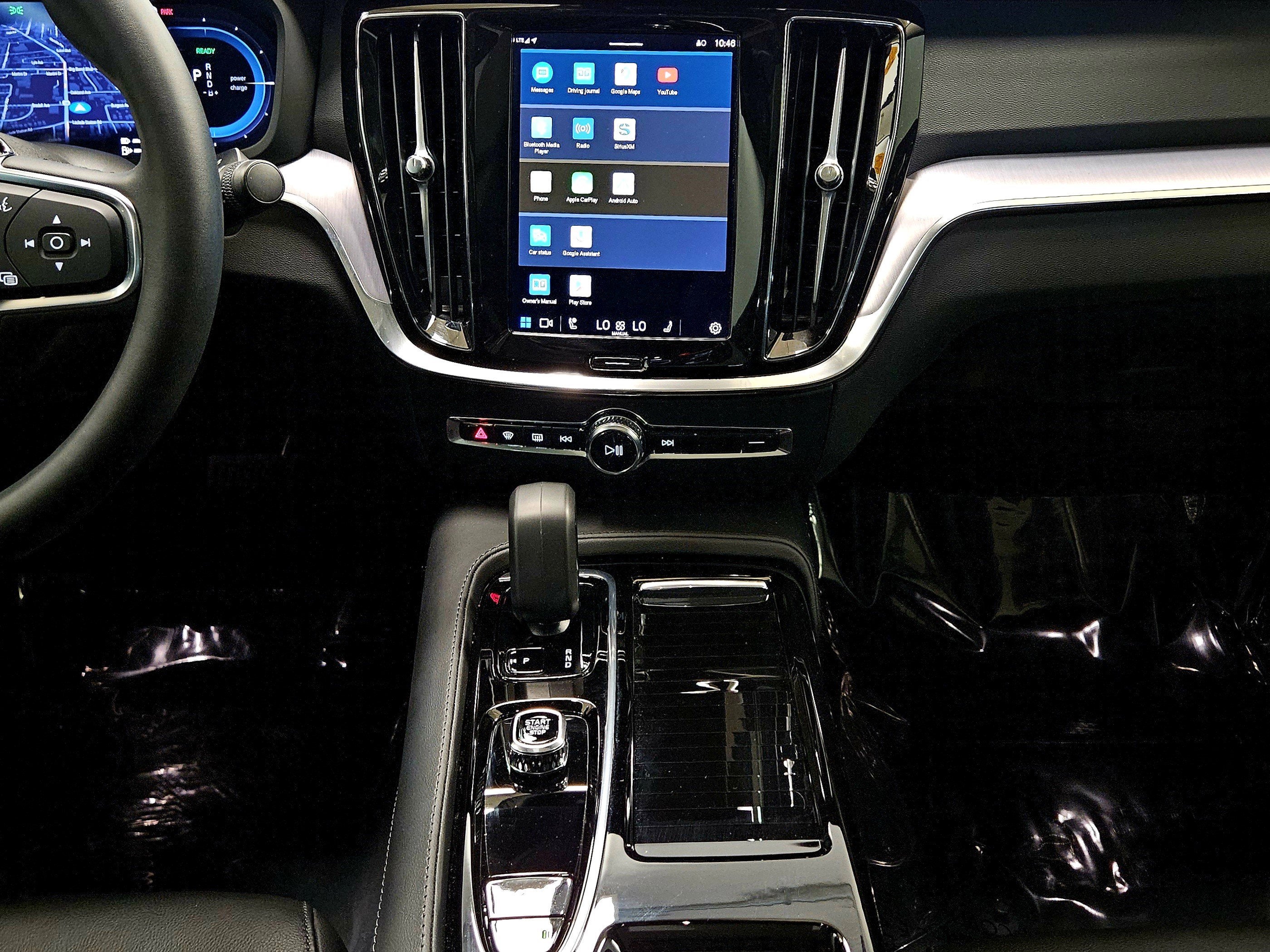 2024 Volvo S60 Recharge Plug-In Hybrid Core Dark Theme