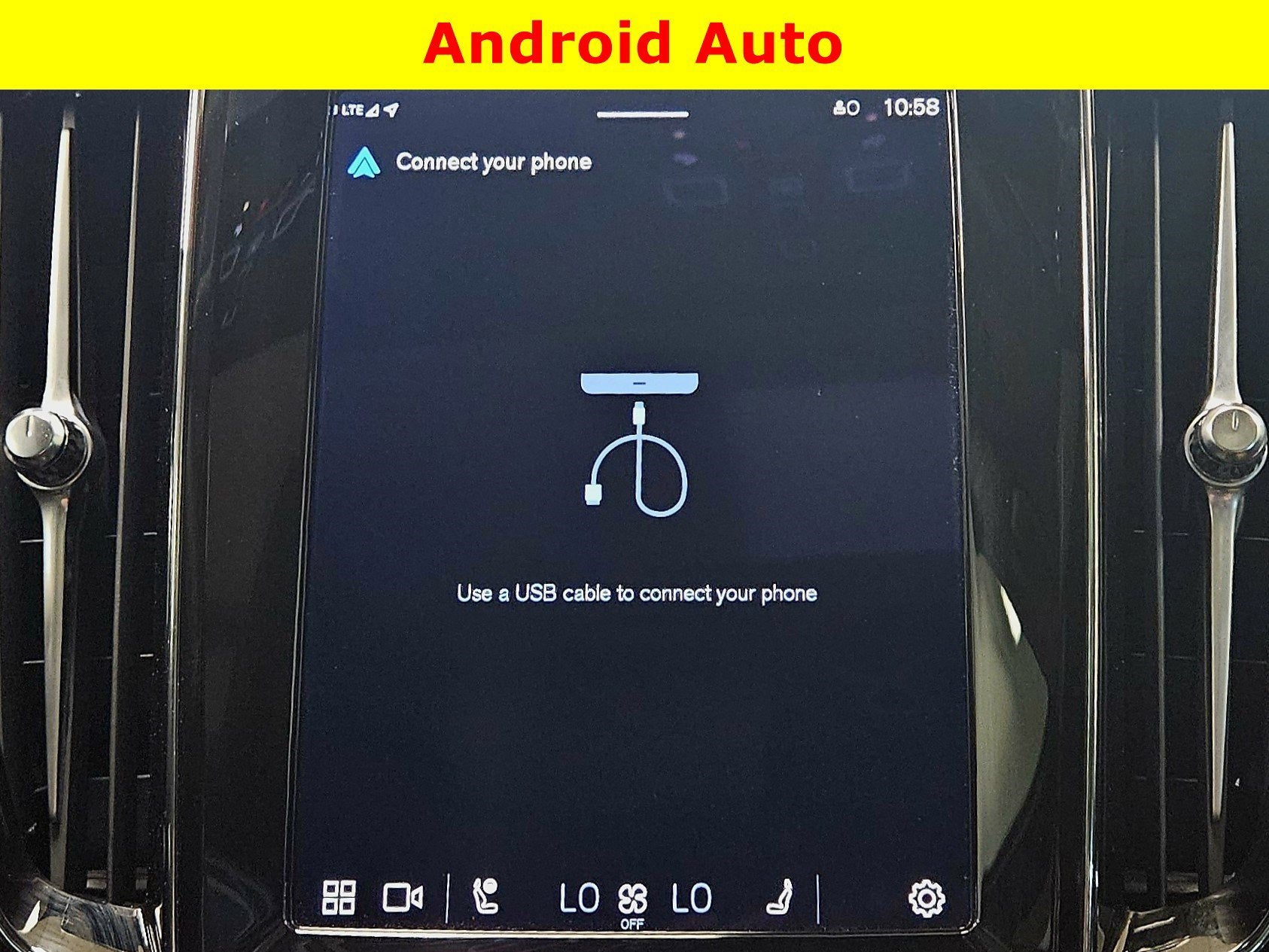 2024 Volvo S60 Recharge Plug-In Hybrid Core Dark Theme