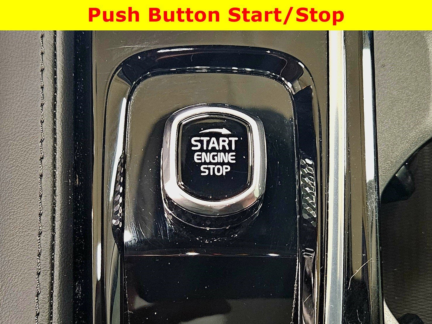 2024 Volvo S60 Recharge Plug-In Hybrid Core Dark Theme