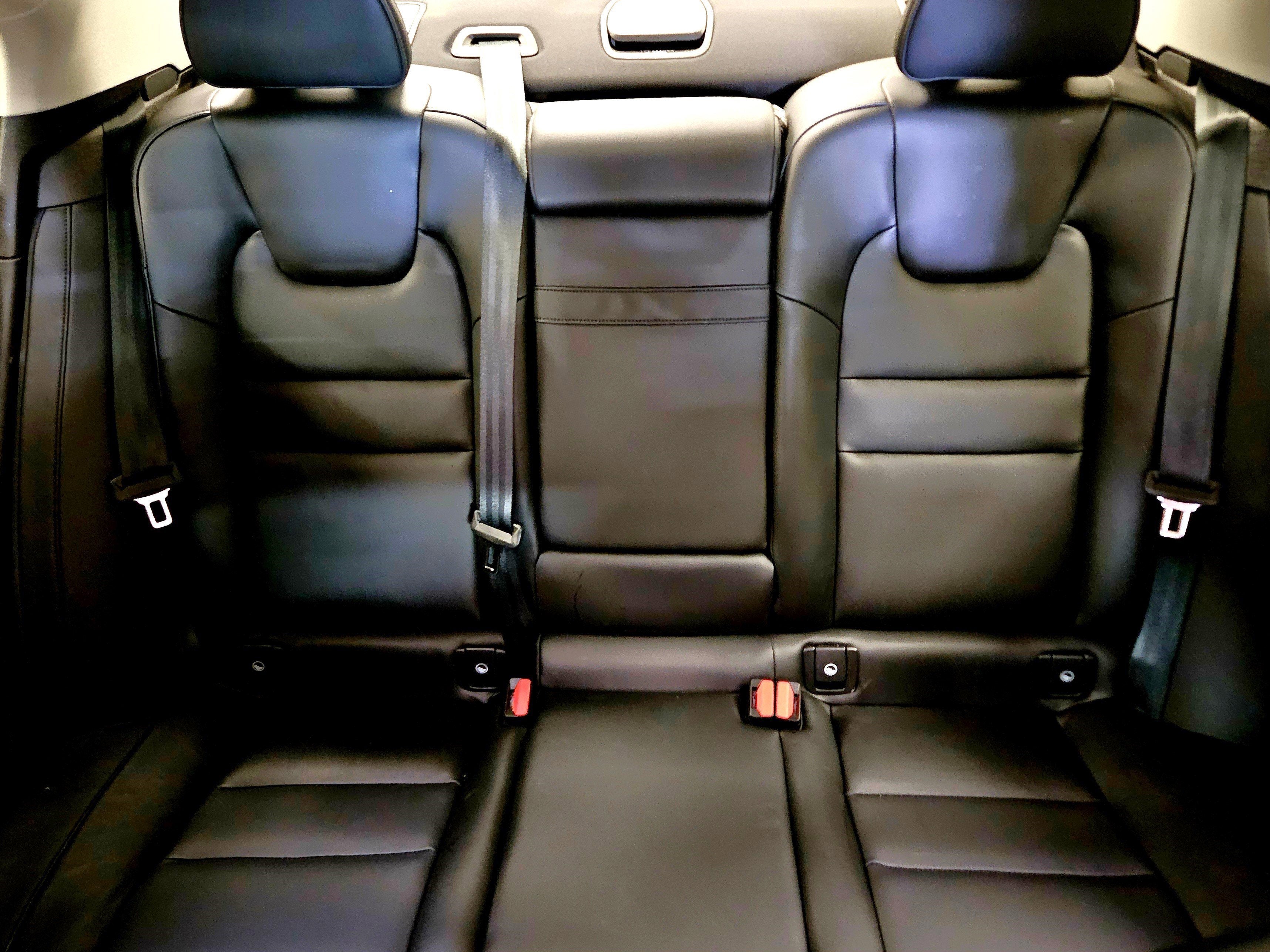 2024 Volvo S60 Recharge Plug-In Hybrid Core Dark Theme