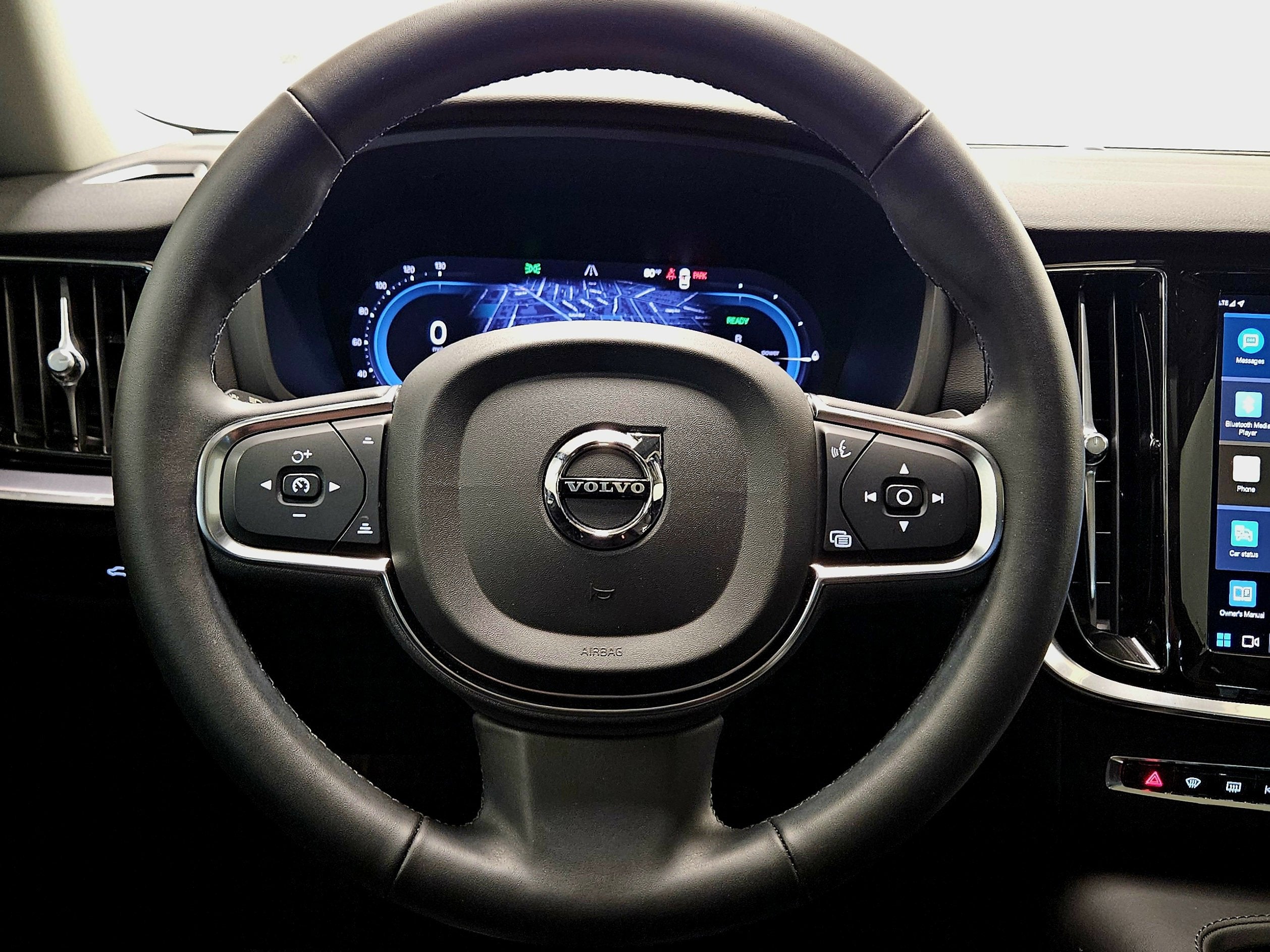 2024 Volvo S60 Recharge Plug-In Hybrid Core Dark Theme