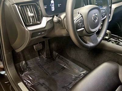 2024 Volvo S60 Recharge Plug-In Hybrid Core Dark Theme