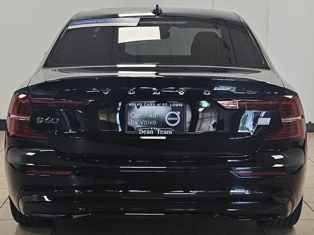 2024 Volvo S60 Recharge Plug-In Hybrid Core Dark Theme