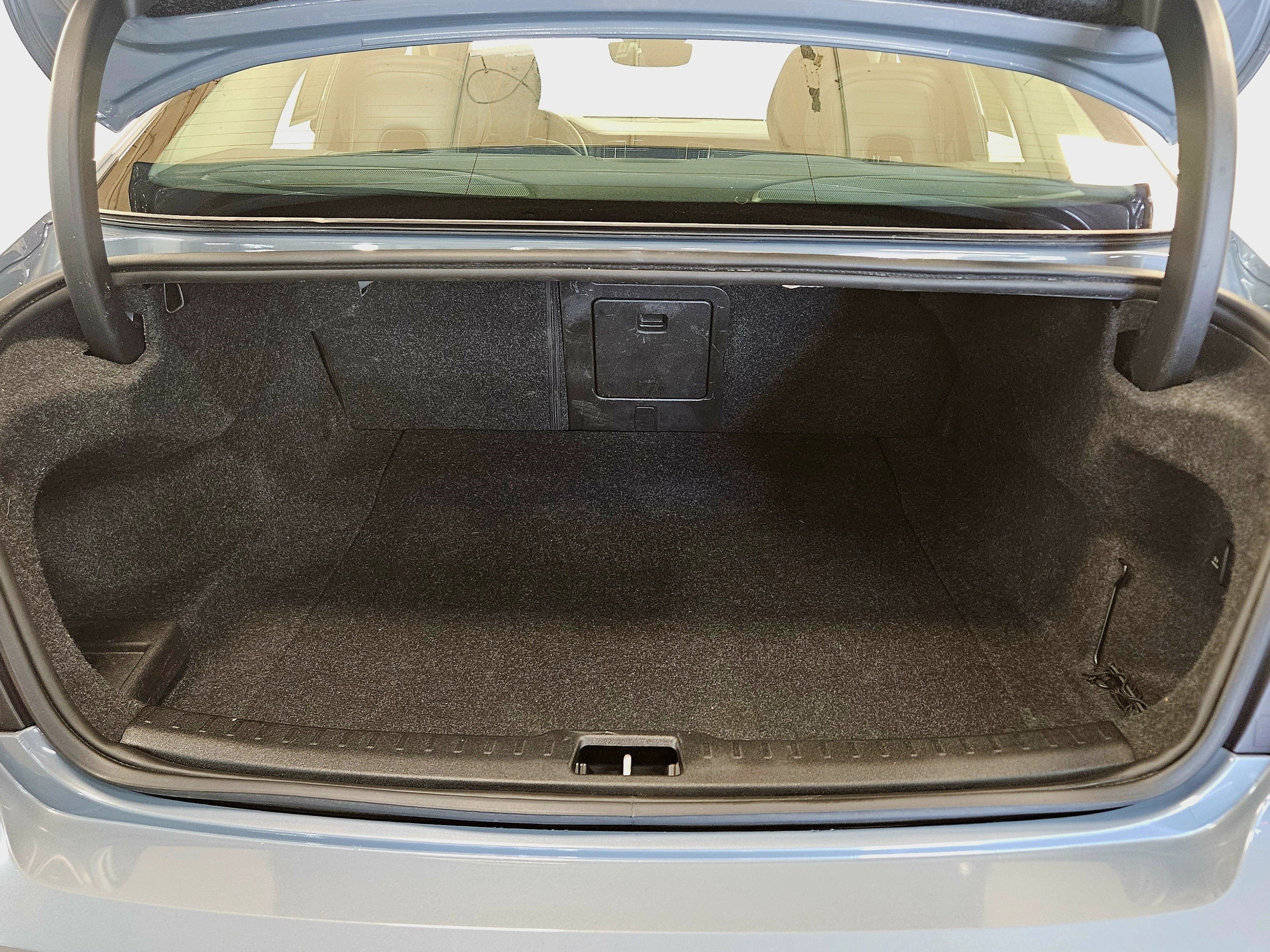 2024 Volvo S60 Ultimate Dark Theme