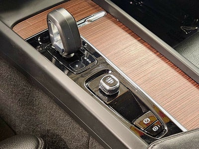 2024 Volvo S60 Ultimate Dark Theme