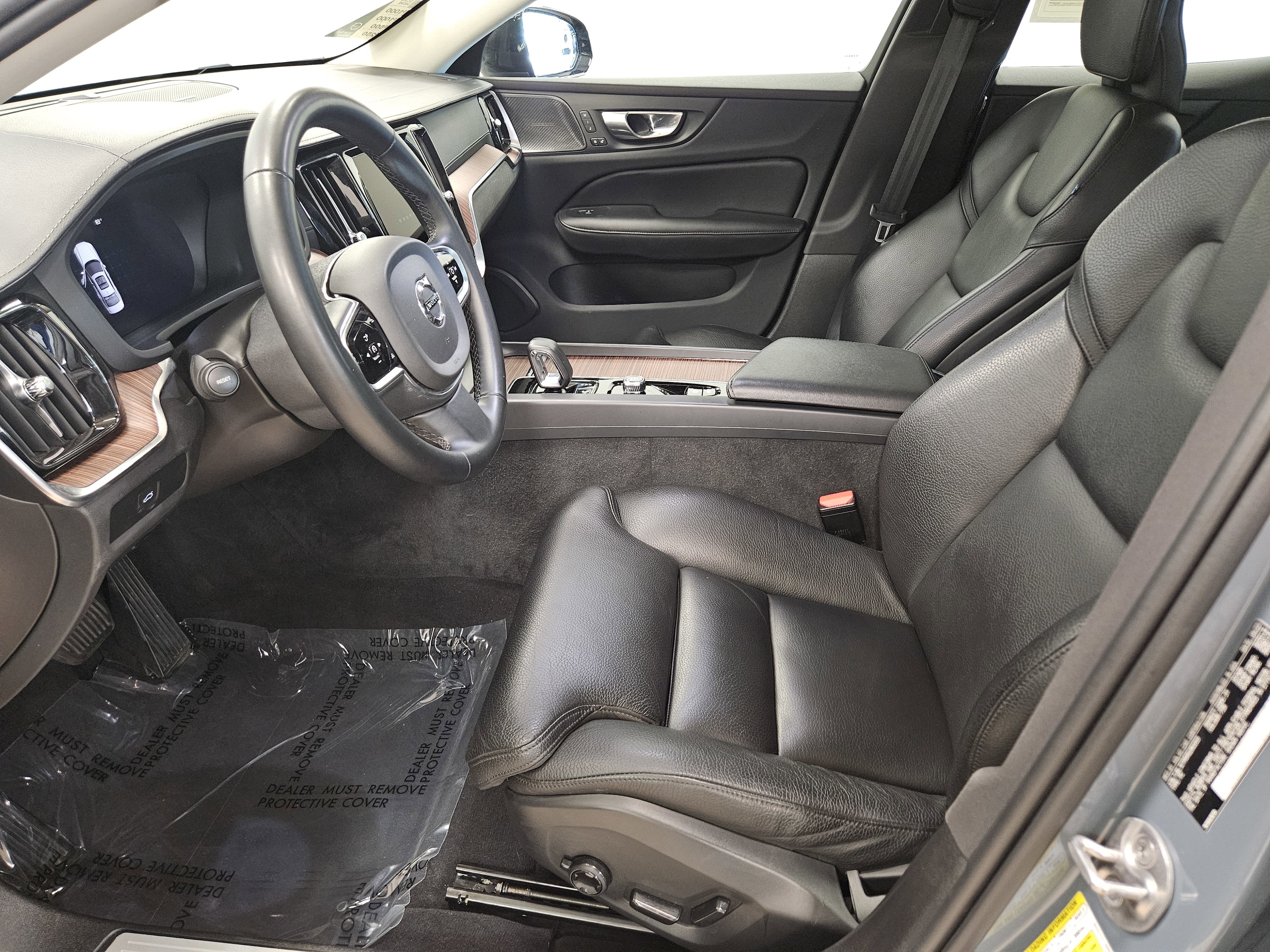 2024 Volvo S60 Ultimate Dark Theme