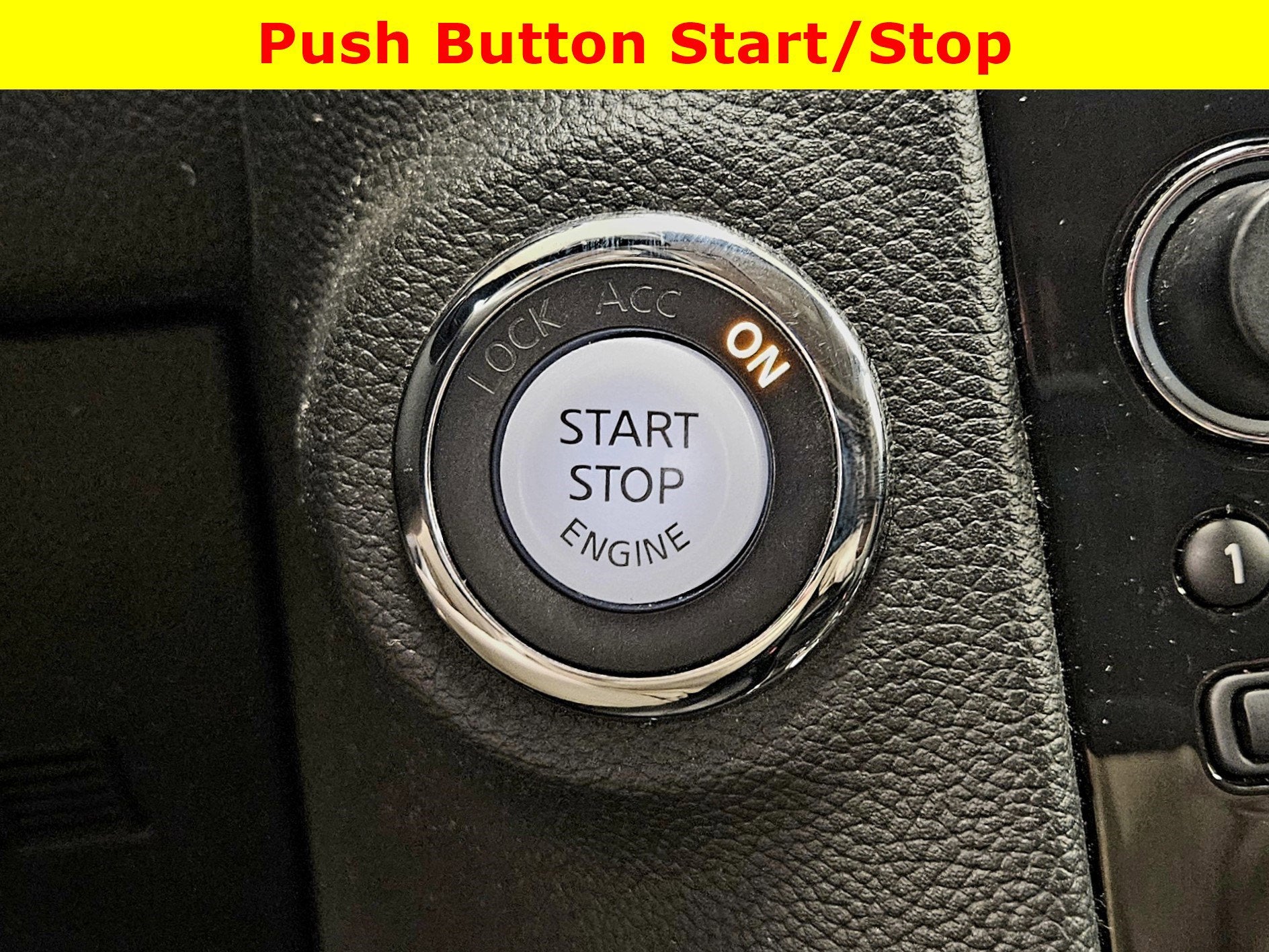 2017 INFINITI QX 70 4 Dr