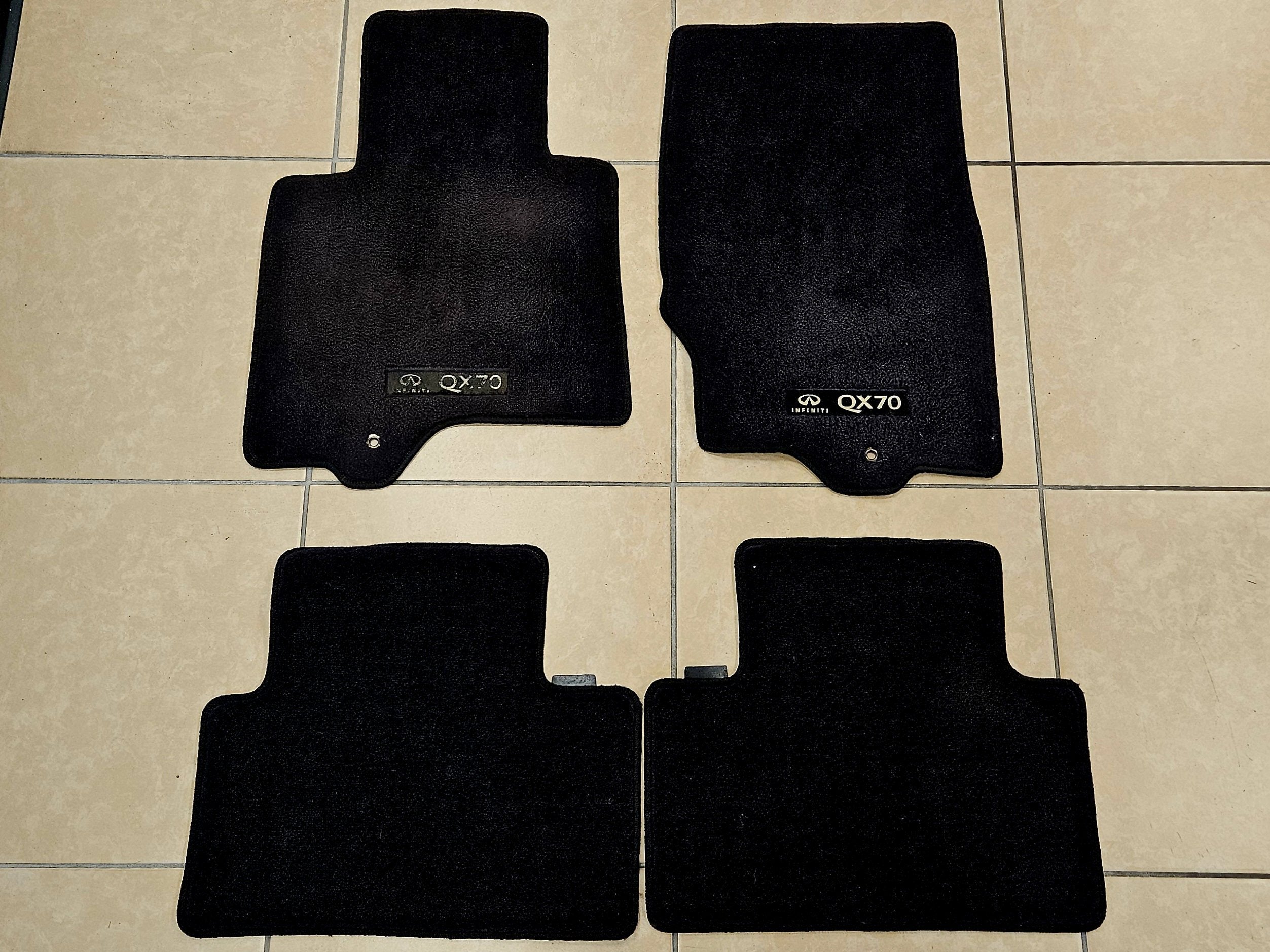 2017 INFINITI QX 70 4 Dr