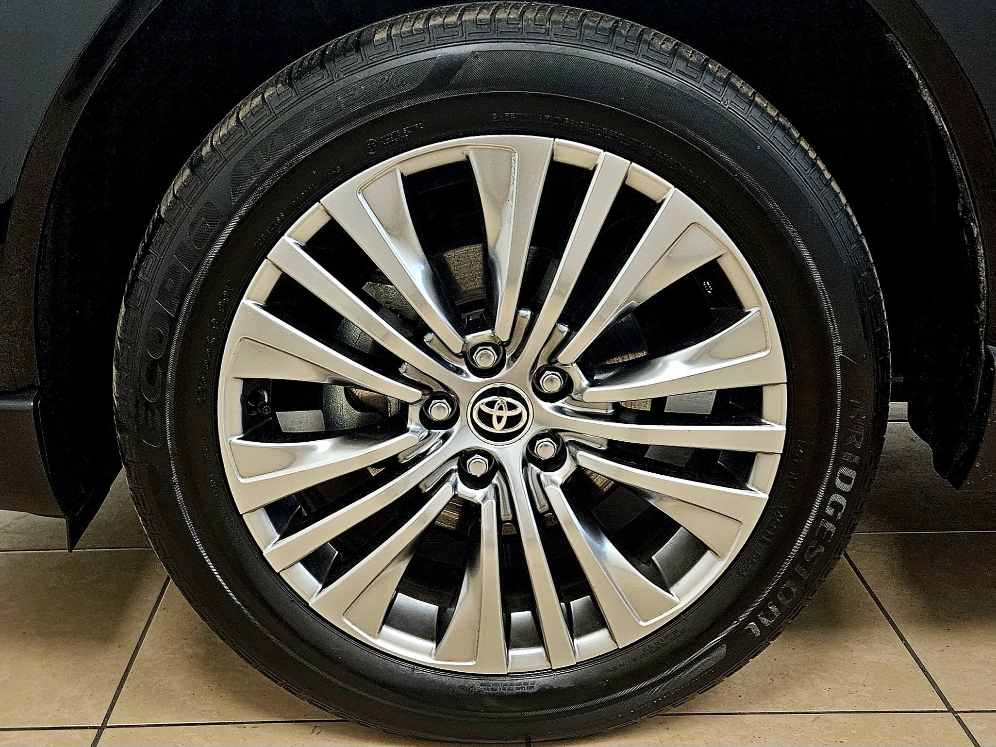 2024 Toyota Venza XLE