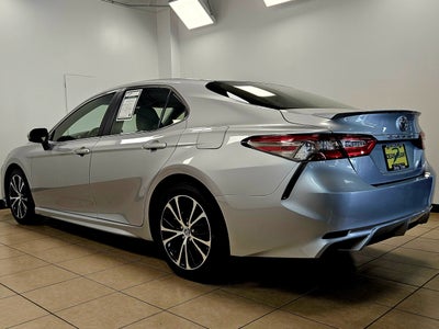 2018 Toyota Camry SE