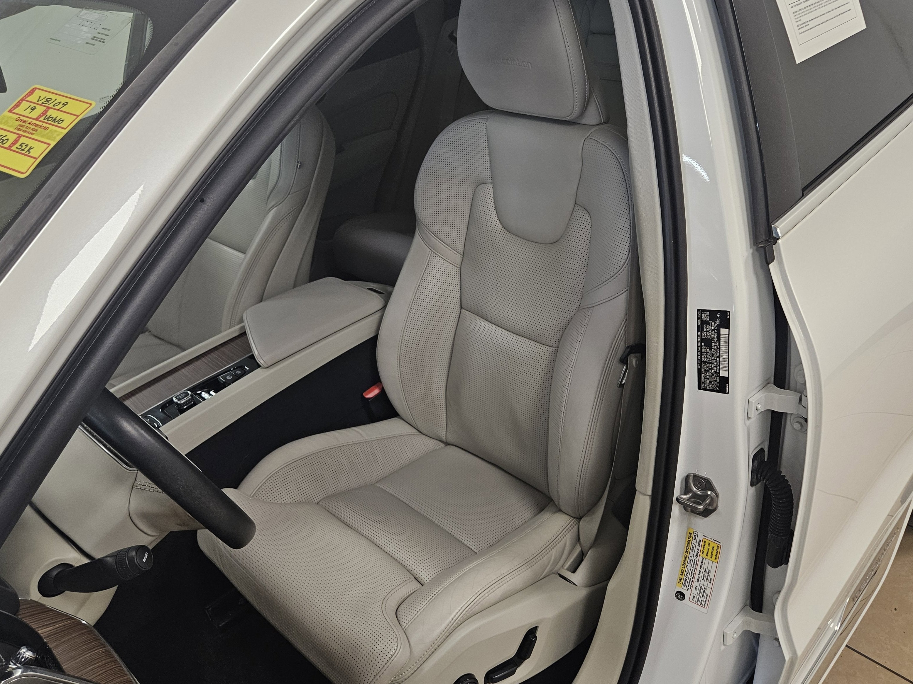 2019 Volvo XC60 Inscription