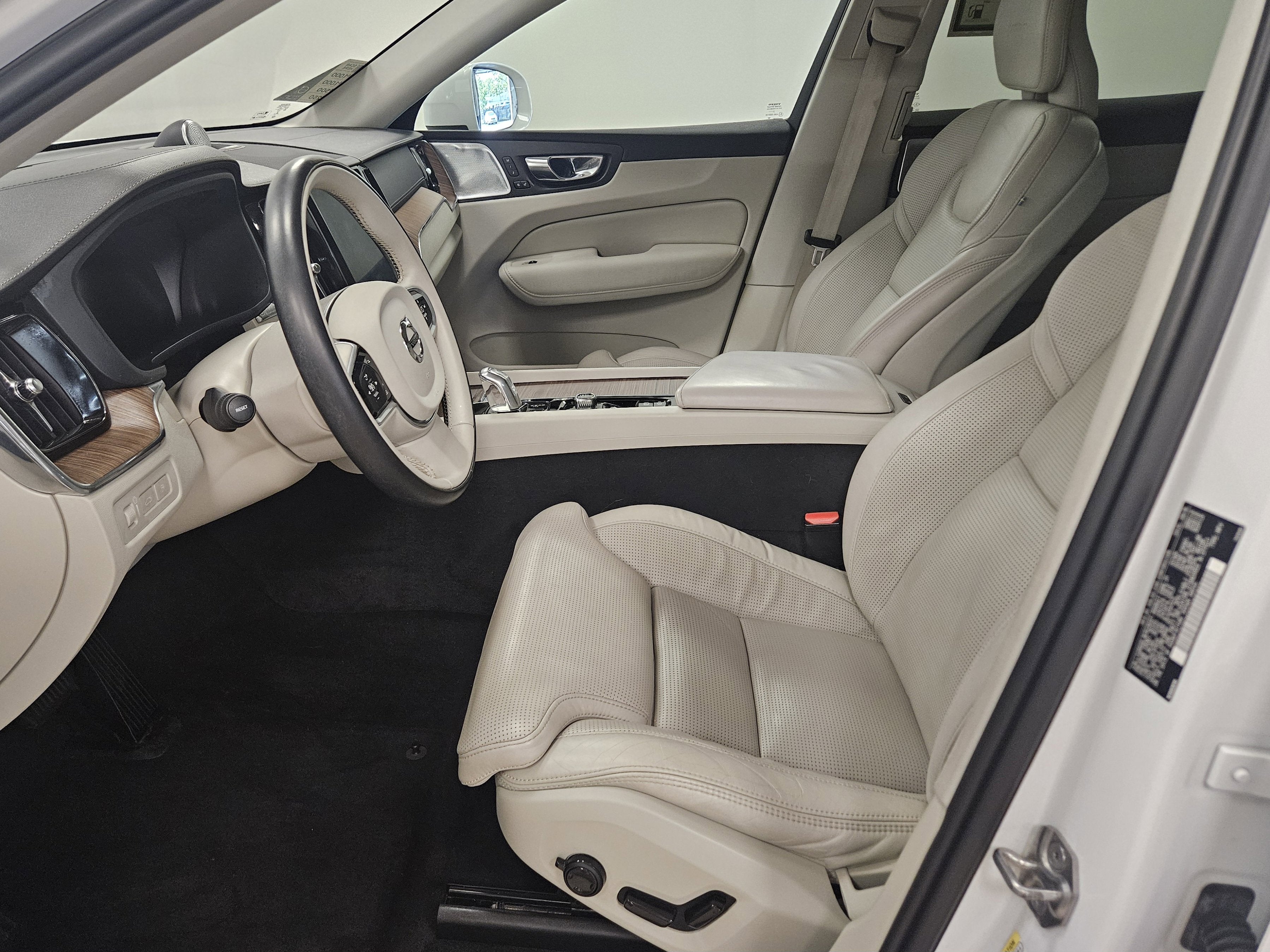 2019 Volvo XC60 Inscription