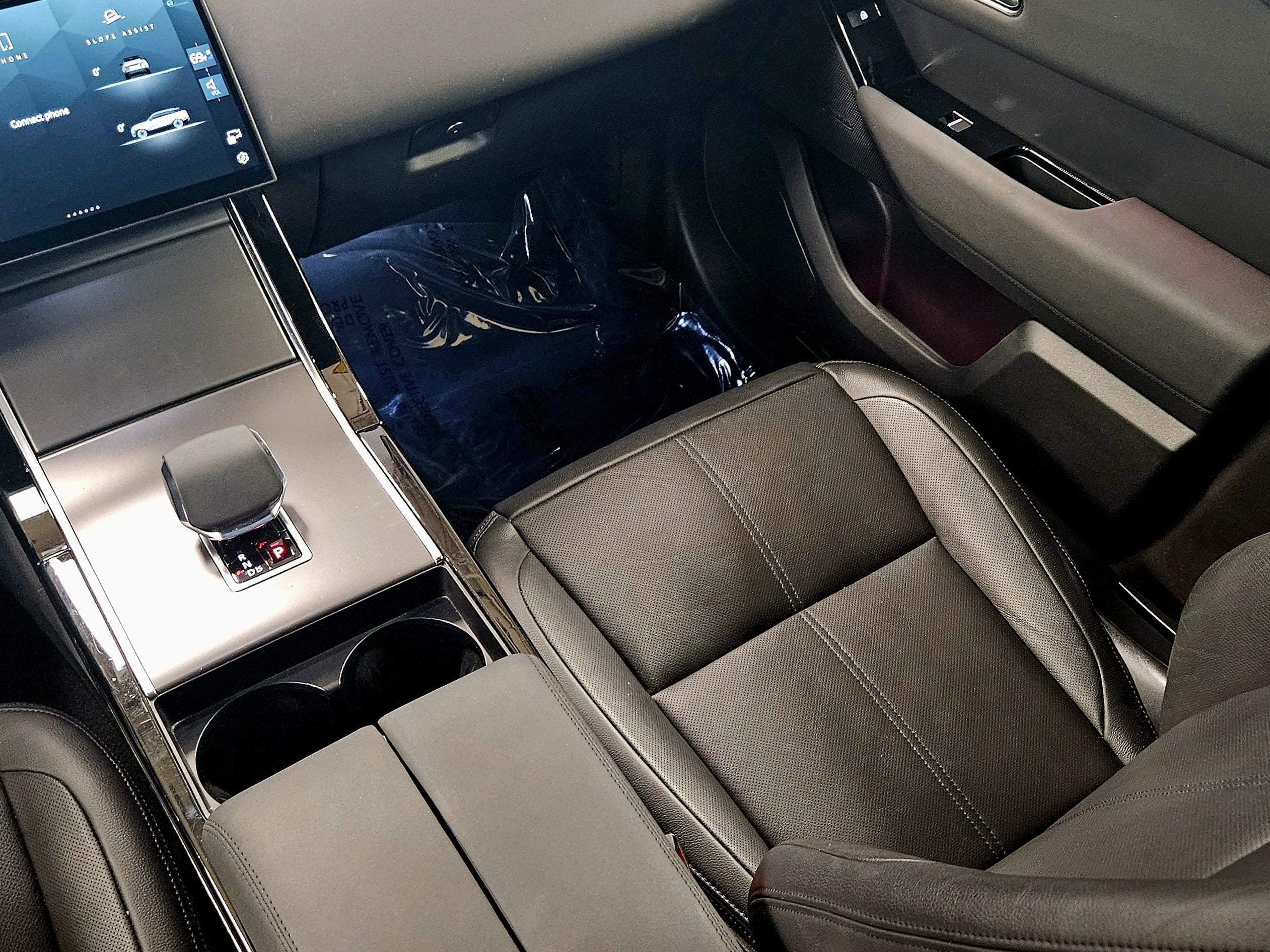 2025 Land Rover Range Rover Velar Dynamic SE