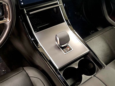 2025 Land Rover Range Rover Velar Dynamic SE