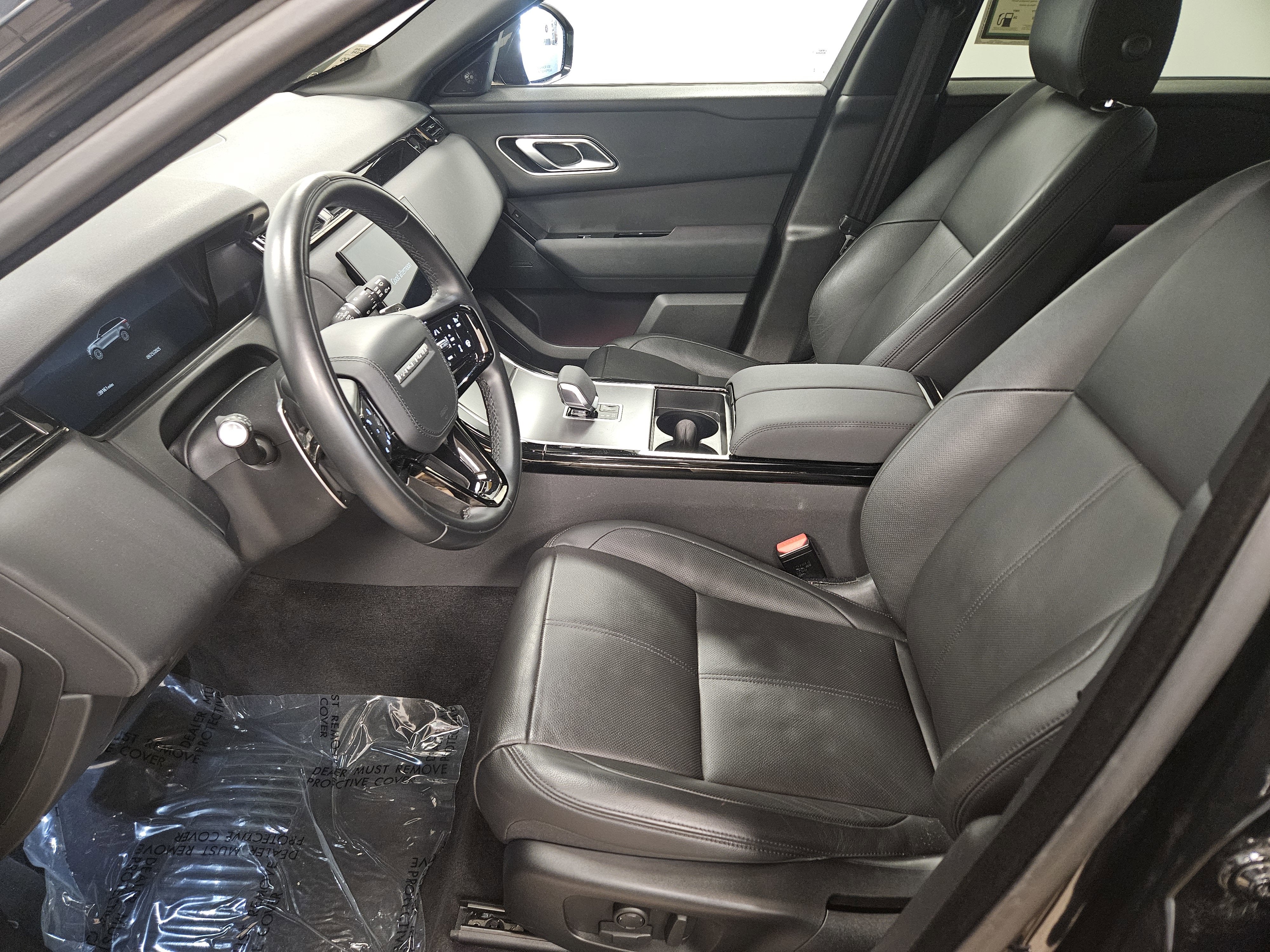 2025 Land Rover Range Rover Velar Dynamic SE