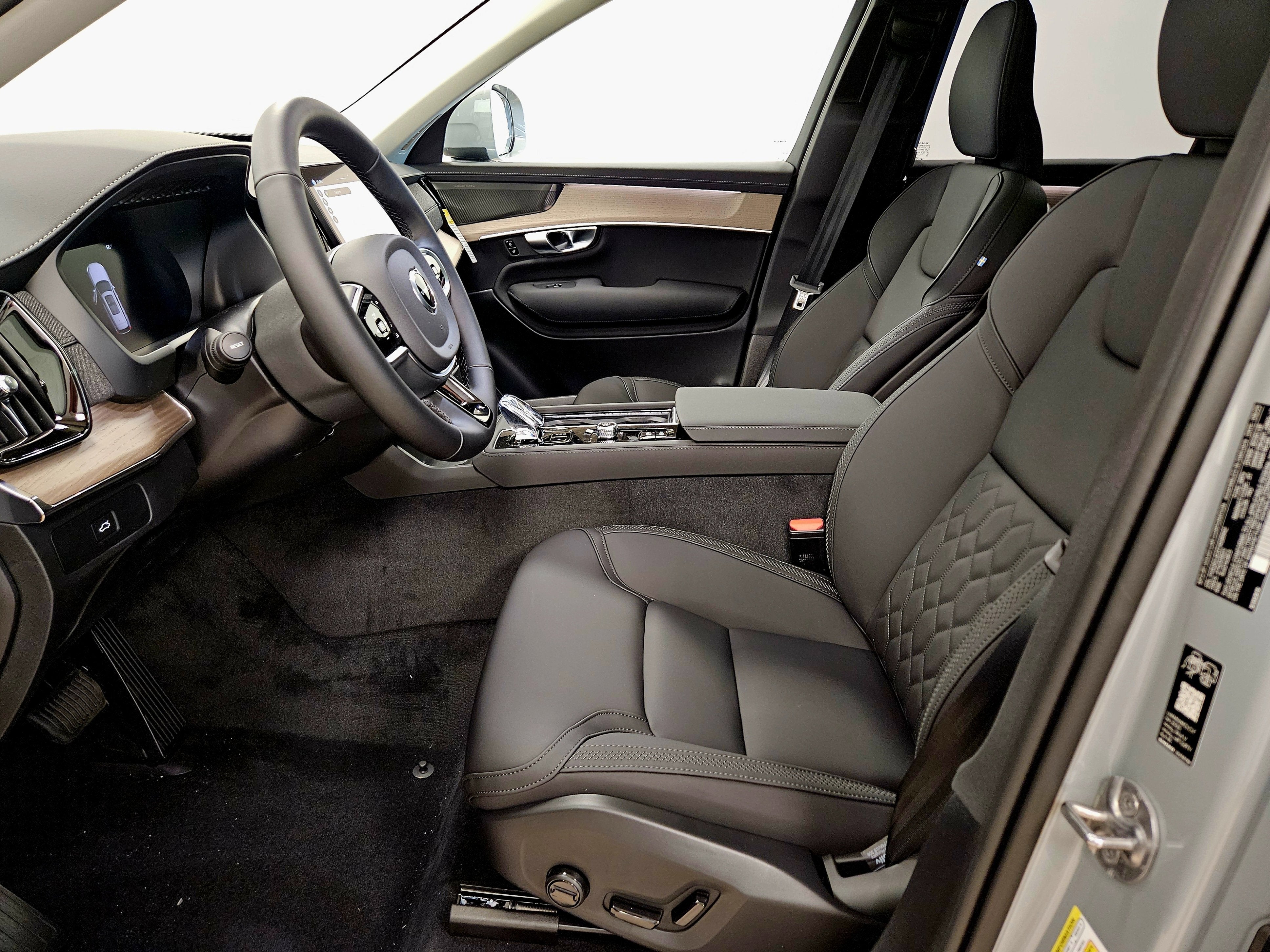 2026 Volvo XC90 Plus