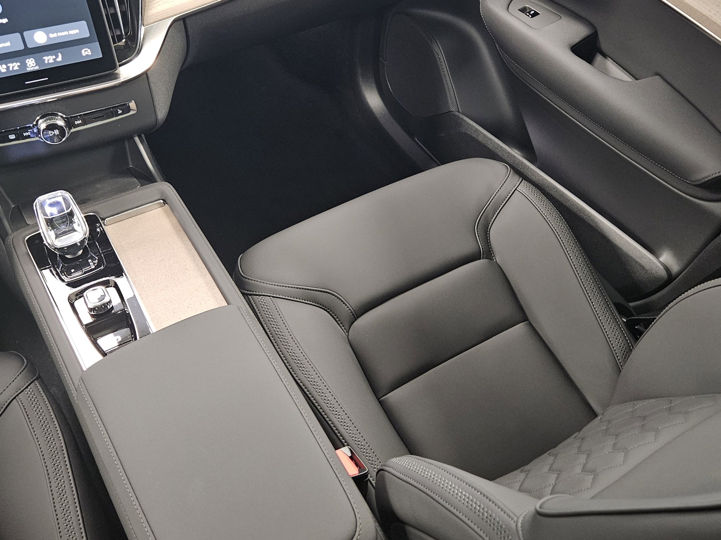 2026 Volvo XC90 Plus