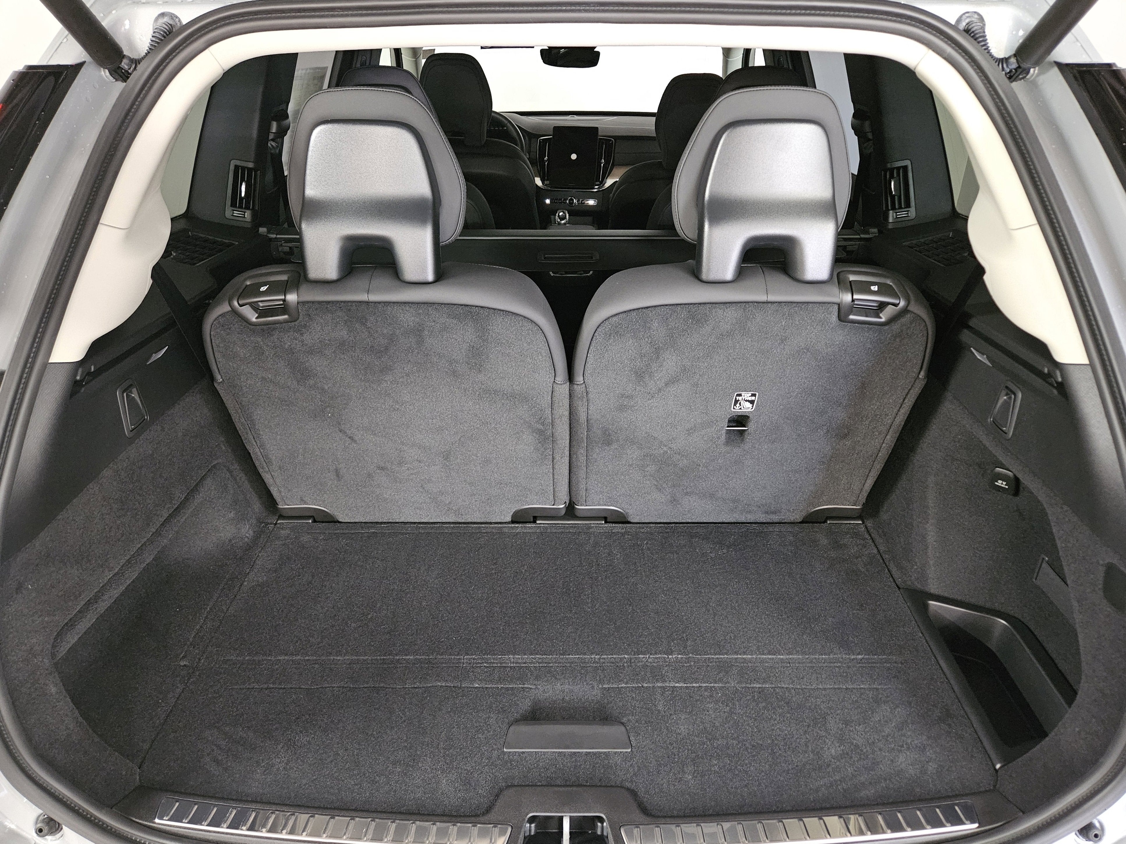 2026 Volvo XC90 Plus