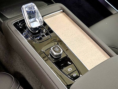 2026 Volvo XC90 Plus