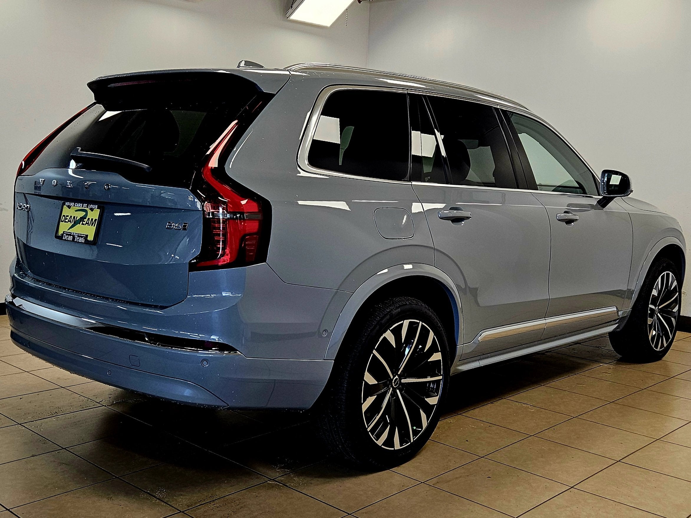 2026 Volvo XC90 Plus