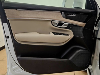 2026 Volvo XC90 Plus