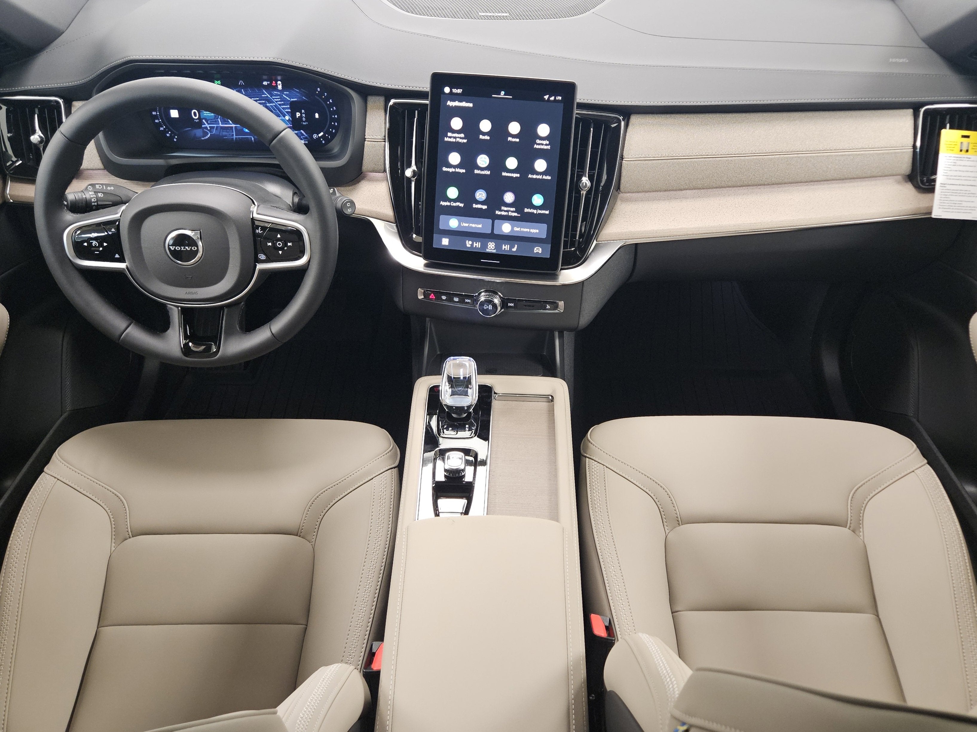 2026 Volvo XC90 Plus