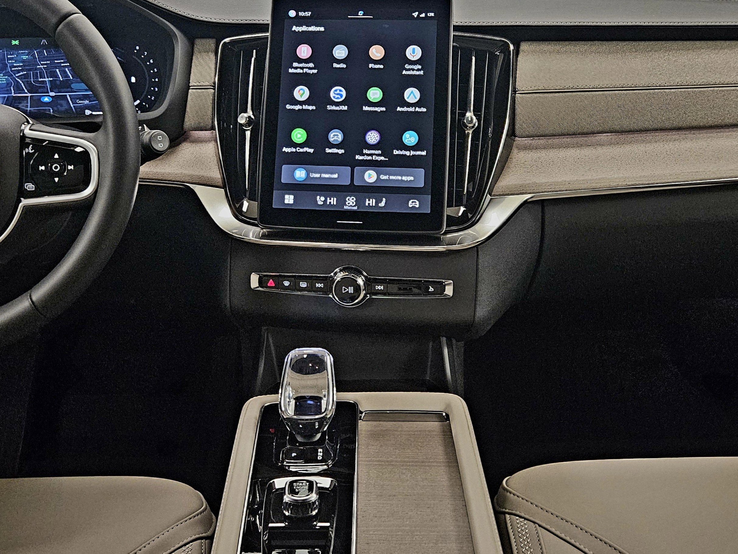 2026 Volvo XC90 Plus